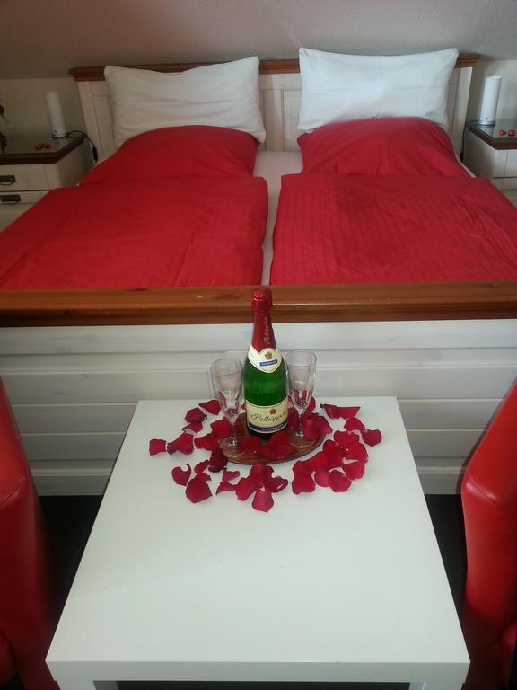 Cafe Pension Steffen Sanitz Bagian luar foto