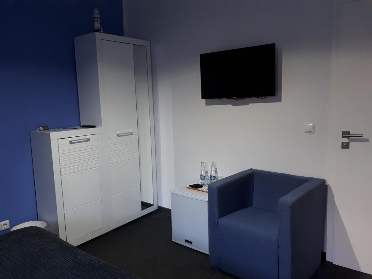 Cafe Pension Steffen Sanitz Bagian luar foto