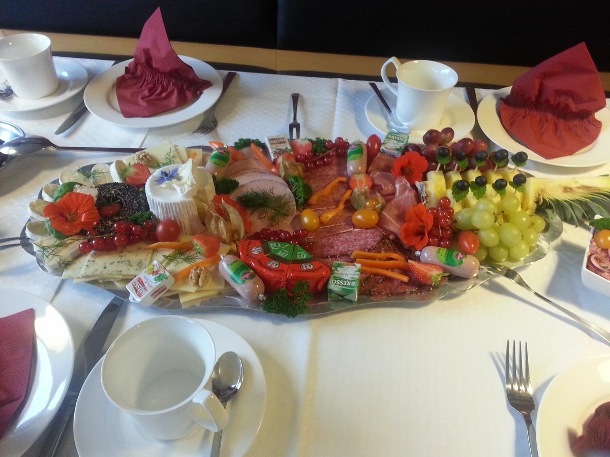 Cafe Pension Steffen Sanitz Bagian luar foto